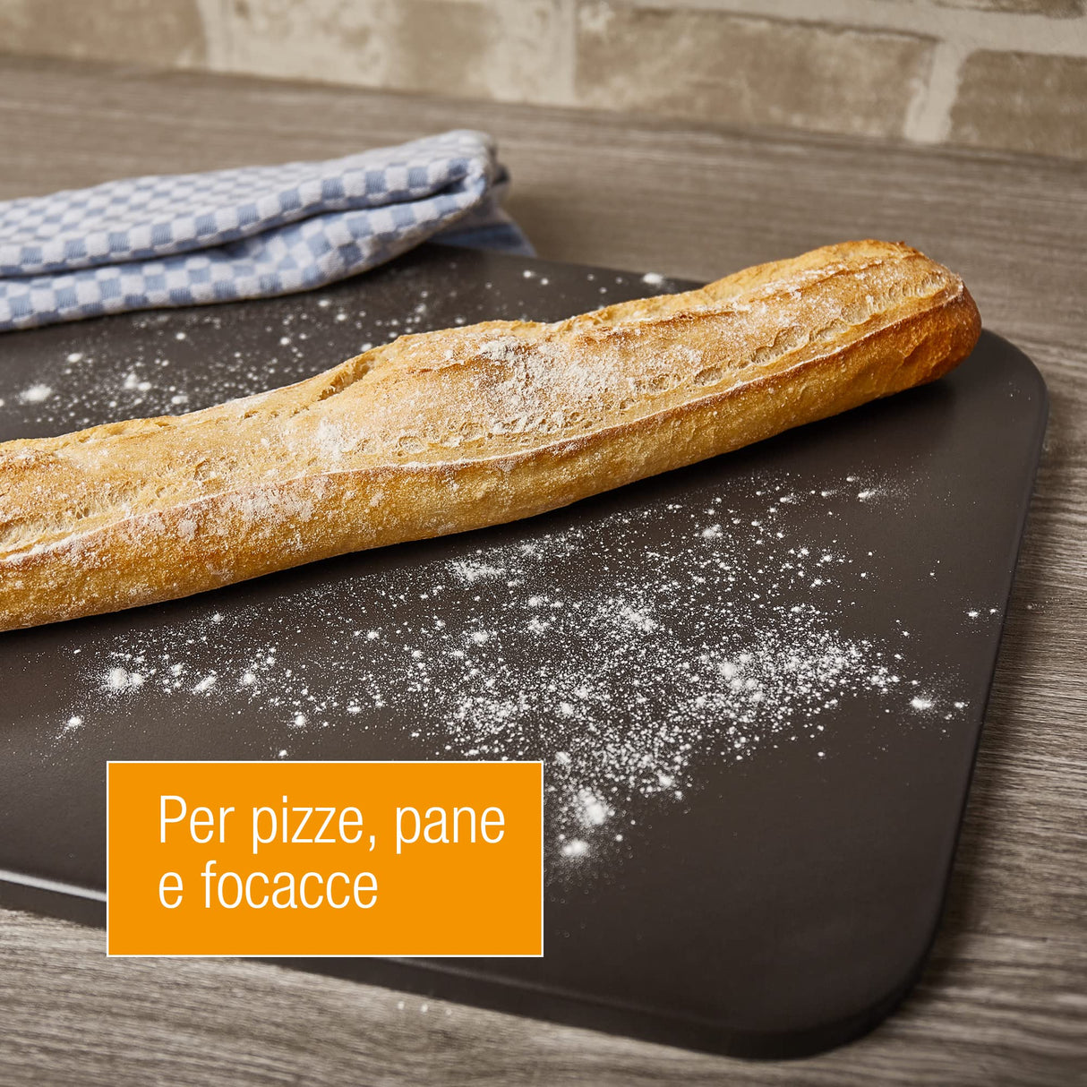 Amazy Pietra refrattaria per pizza da forno, incl. Pala, Carta da forno riutilizzabile e Ricettario –Pietra pizza dal sapore italiano (38x30x1,5cm) (Nero + pala per pizza in bambù)